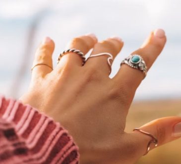 10 Reasons Minimalist Signet Rings Define Timeless Style